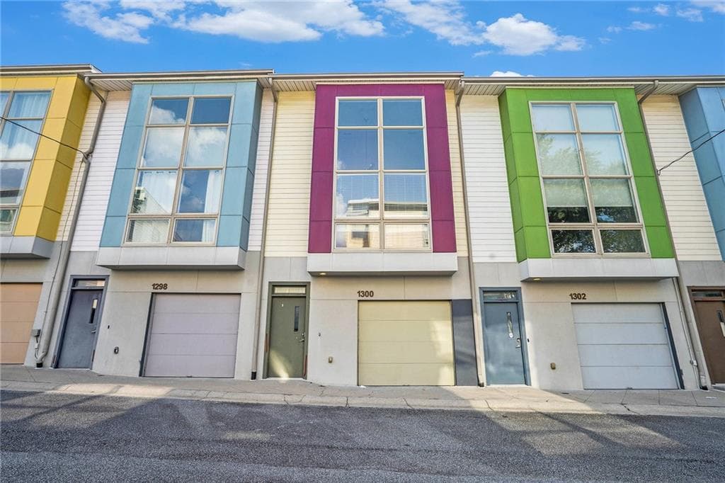 2 bedroom, 3 bathroom, 1,529 sq ft townhouse sold at 1300 Noguchi Mews, Atlanta, GA 30318