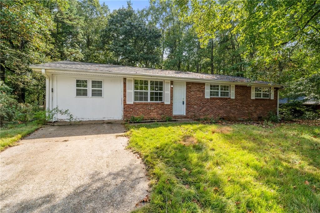 3 bedroom, 2 bathroom, 1,404 sq ft single family residence sold at 4975 Springbrook Drive, Douglasville, GA 30135
