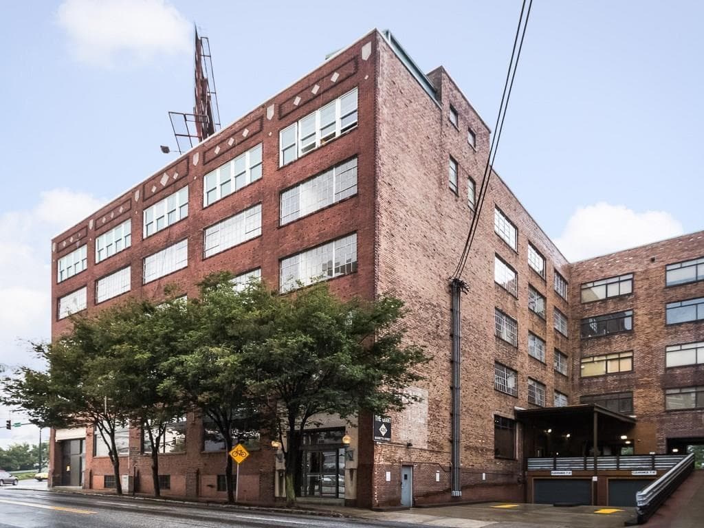 1 bedroom, 2 bathroom, 1,566 sq ft condominium sold at 426 Marietta Street 203, Atlanta, GA 30313