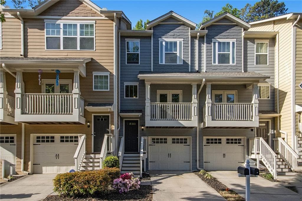 3 bedroom, 4 bathroom, 1,979 sq ft townhouse sold at 1228 Liberty Parkway 903, Atlanta, GA 30318