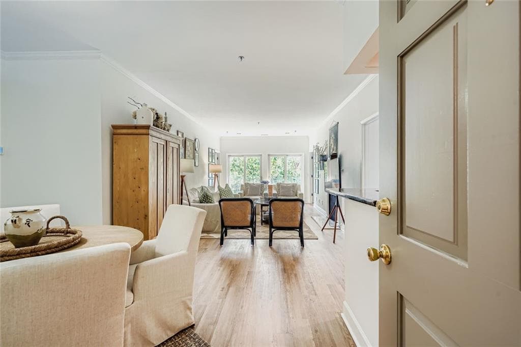 2 bedroom, 2 bathroom, 1,270 sq ft condominium sold at 2921 Lenox Road 205, Atlanta, GA 30324