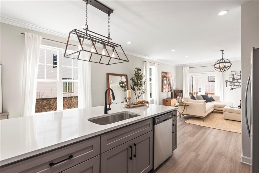 3 bedroom, 4 bathroom, 1,990 sq ft townhouse sold at 1971 Hollywood Road 16, Atlanta, GA 30318