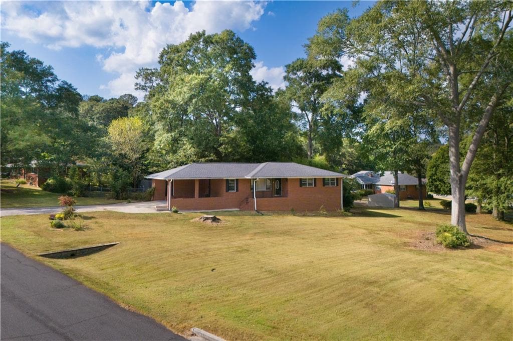 3 bedroom, 2 bathroom, 1,379 sq ft single family residence sold at 3888 Lindley Circle, Powder Springs, GA 30127