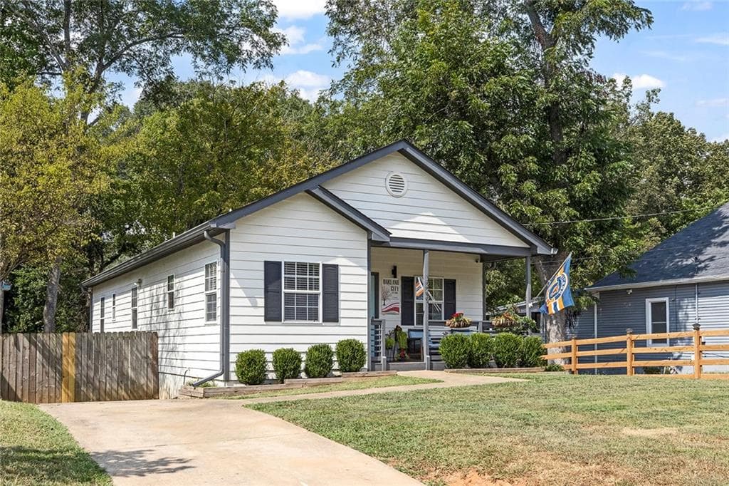 3 bedroom, 2 bathroom, 1,314 sq ft single family residence sold at 1249 Epworth Street, Atlanta, GA 30310