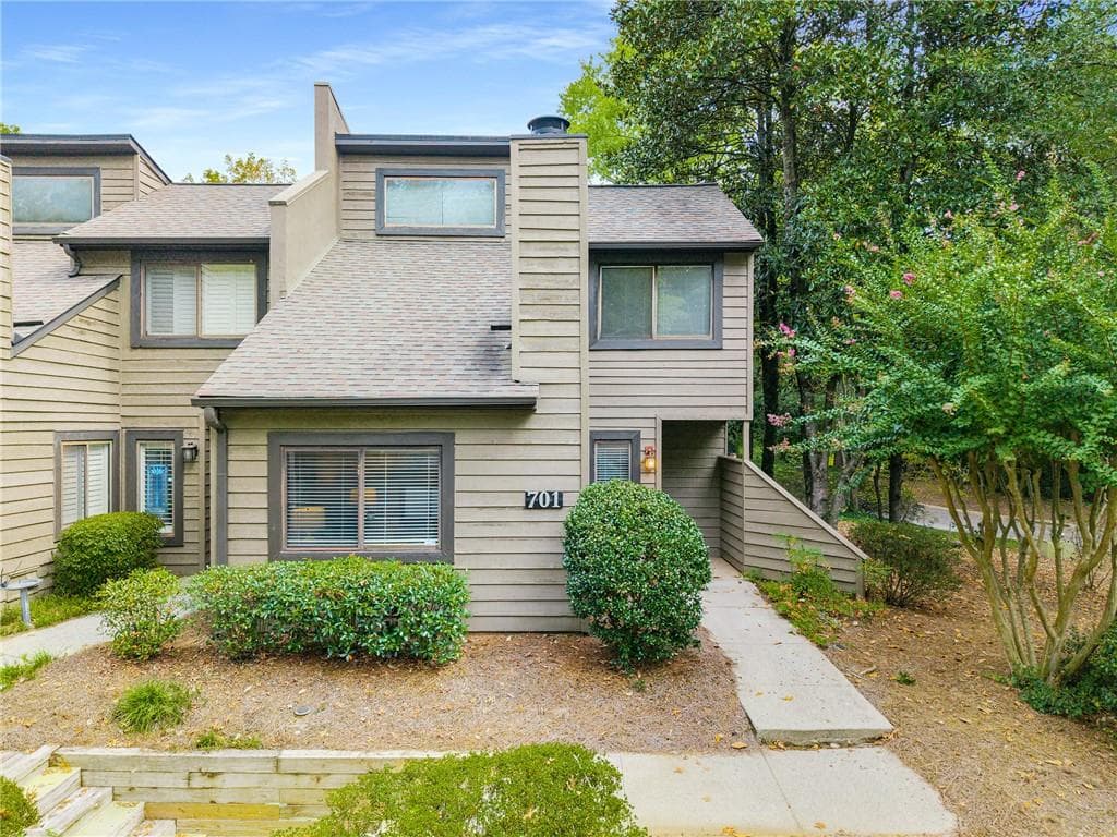 2 bedroom, 3 bathroom, 1,509 sq ft townhouse sold at 701 Cedar Chase Circle, Atlanta, GA 30324
