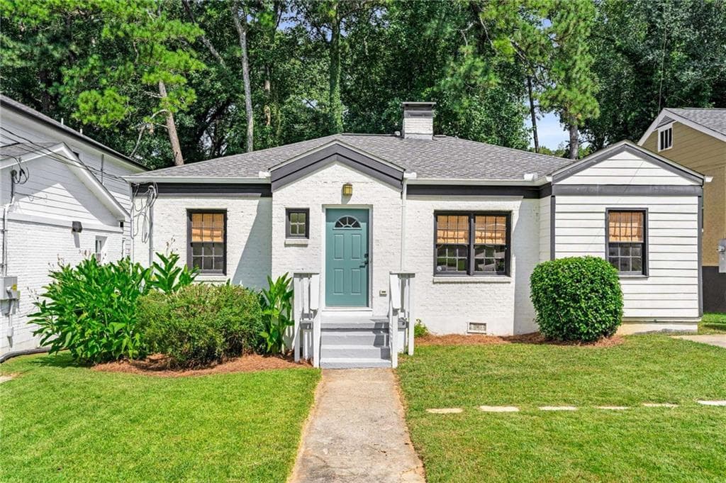 3 bedroom, 2 bathroom, 1,189 sq ft single family residence sold at 1739 Emerald Avenue, Atlanta, GA 30310