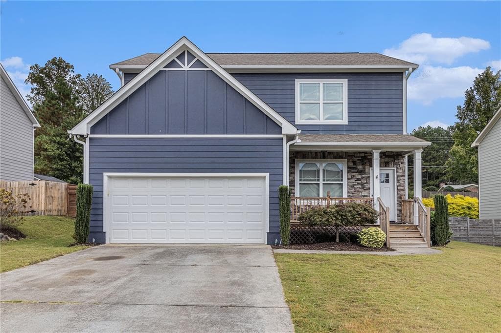 3 bedroom, 3 bathroom, 2,156 sq ft single family residence sold at 3940 Hamilton Cove Court, Cumming, GA 30028