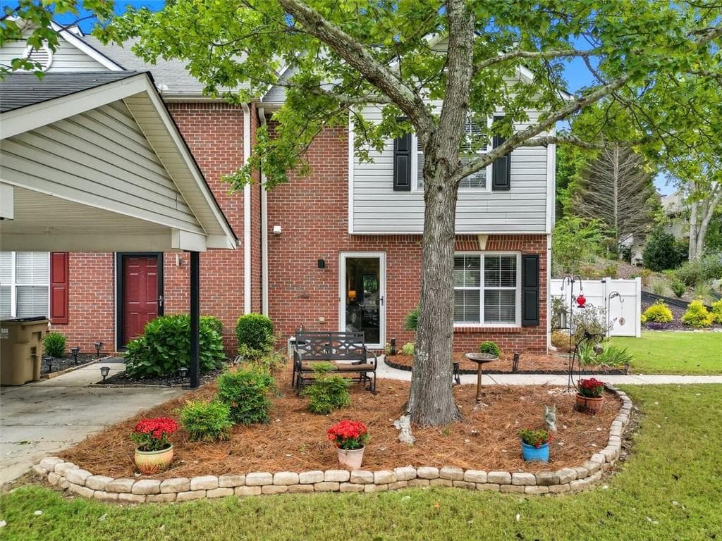 2 bedroom, 3 bathroom, 1,253 sq ft townhouse sold at 4110 Glen Iris Drive, Cumming, GA 30040