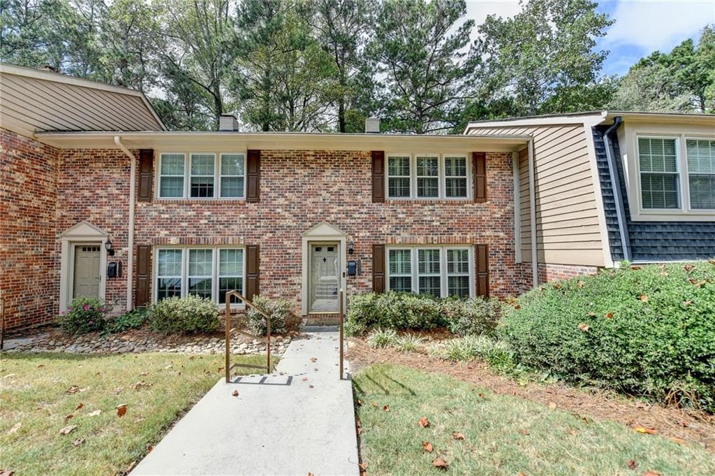 2 bedroom, 3 bathroom, 1,593 sq ft condominium sold at 2475 Northlake Court, Atlanta, GA 30345