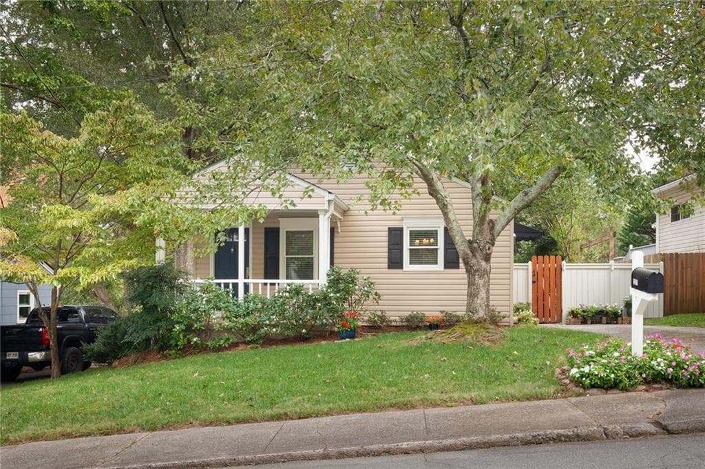 2 bedroom, 2 bathroom, 1,100 sq ft single family residence sold at 221 Wright Street, Marietta, GA 30064