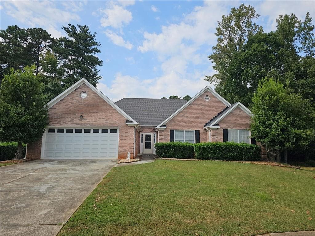 3 bedroom, 2 bathroom, 1,954 sq ft single family residence sold at 2639 Summerfield Way, Lawrenceville, GA 30044