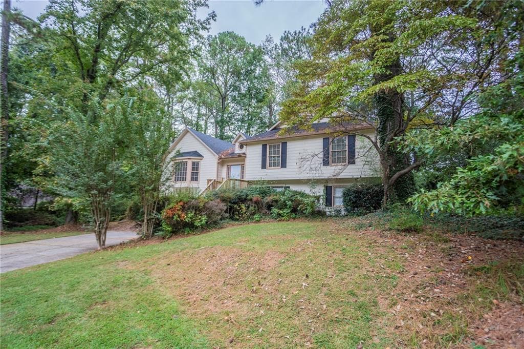 3 bedroom, 3 bathroom, 2,582 sq ft single family residence sold at 3306 Harrow Court, Marietta, GA 30060