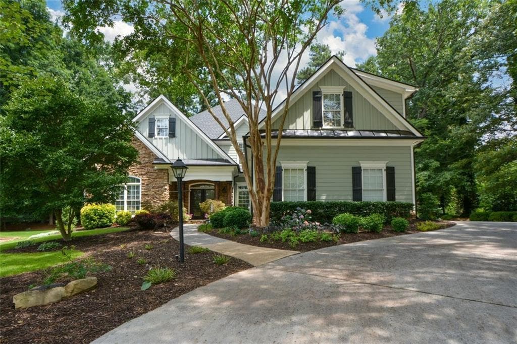 4 bedroom, 4 bathroom, 3,824 sq ft single family residence sold at 700 Broadlands Lane, Powder Springs, GA 30127