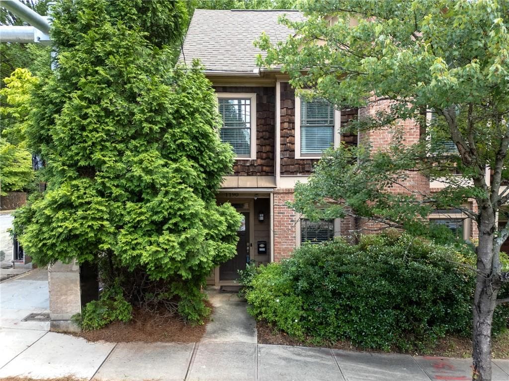 3 bedroom, 3 bathroom, 1,516 sq ft townhouse sold at 1190 Hardee Street, Atlanta, GA 30307