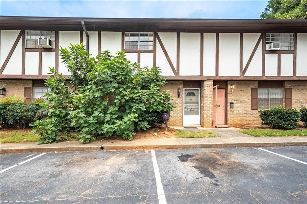 2 bedroom, 2 bathroom, 1,180 sq ft condominium for sale at 2956 N Dekalb Drive C, Atlanta, GA 30340