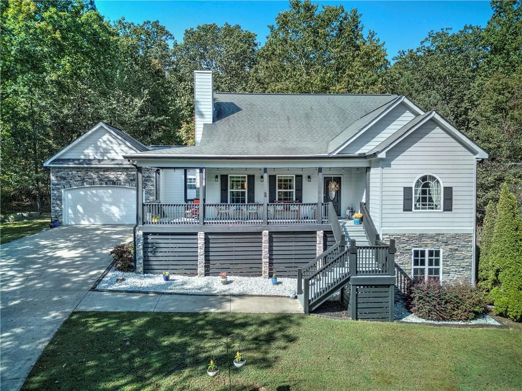 3 bedroom, 2 bathroom, 1,891 sq ft single family residence sold at 18 Hunters Ridge Drive, Adairsville, GA 30103