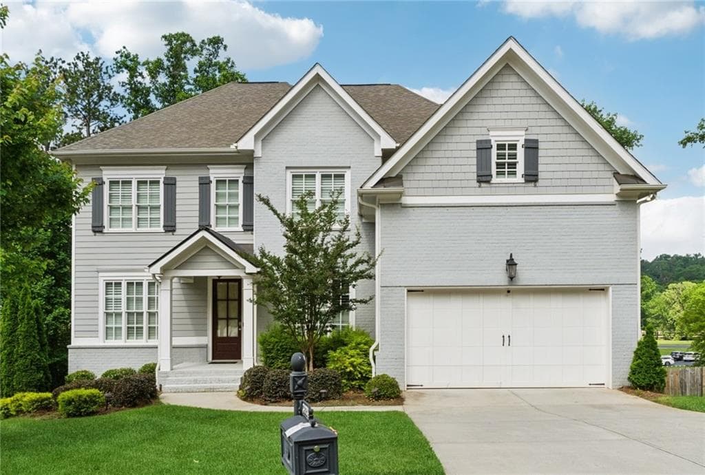 4 bedroom, 5 bathroom, 3,739 sq ft single family residence sold at 3998 Commodore Drive, Atlanta, GA 30341