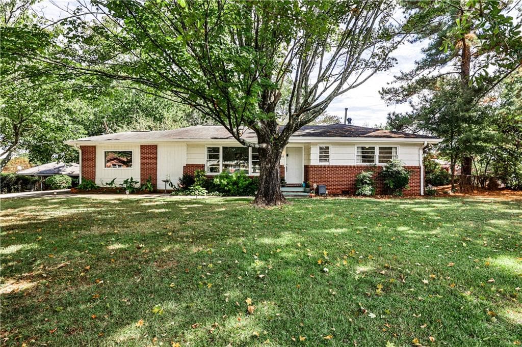 4 bedroom, 2 bathroom, 1,737 sq ft single family residence sold at 2785 Toney Drive, Decatur, GA 30032
