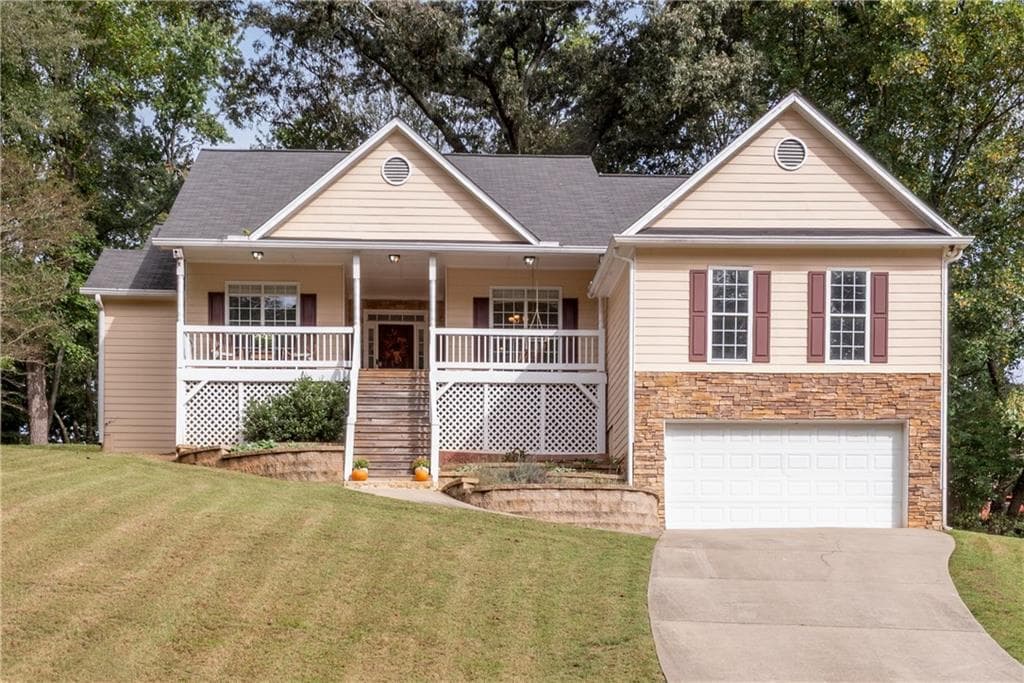 8435 Lanierland Farms Drive, Gainesville, GA 30506 — most recent listing photo