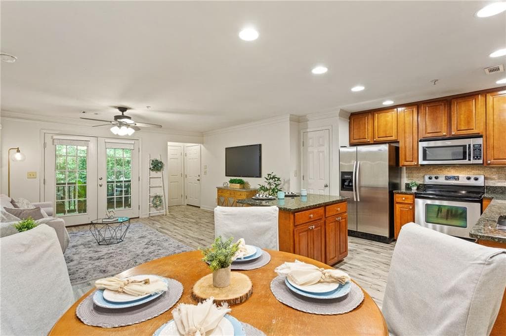 2 bedroom, 2 bathroom, 1,151 sq ft condominium sold at 507 Madison Court, Smyrna, GA 30080
