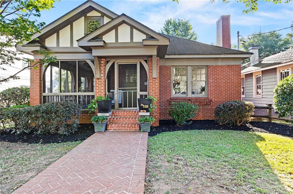 2 bedroom, 1 bathroom, 1,300 sq ft single family residence sold at 782 Woodland Ave SE, Atlanta, GA 30316