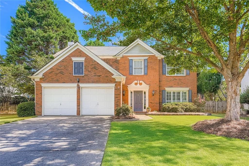 4 bedroom, 3 bathroom, 2,416 sq ft single family residence sold at 120 Lyndhurst Court, Roswell, GA 30075