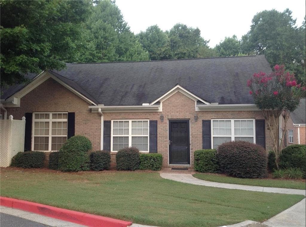 2 bedroom, 2 bathroom, 1,307 sq ft condominium sold at 3408 Double Eagle Drive 28, Marietta, GA 30008