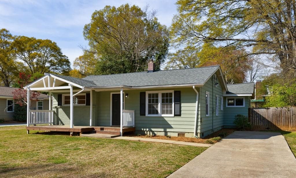 3 bedroom, 1 bathroom, 1,220 sq ft single family residence sold at 1019 Magbee Drive, Smyrna, GA 30080