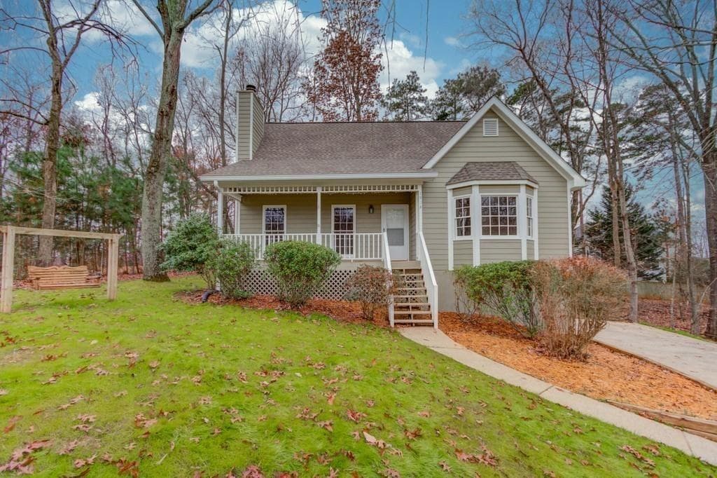 6 bedroom, 4 bathroom, 3,644 sq ft single family residence sold at 1924 Sidneys Cove, Lawrenceville, GA 30043