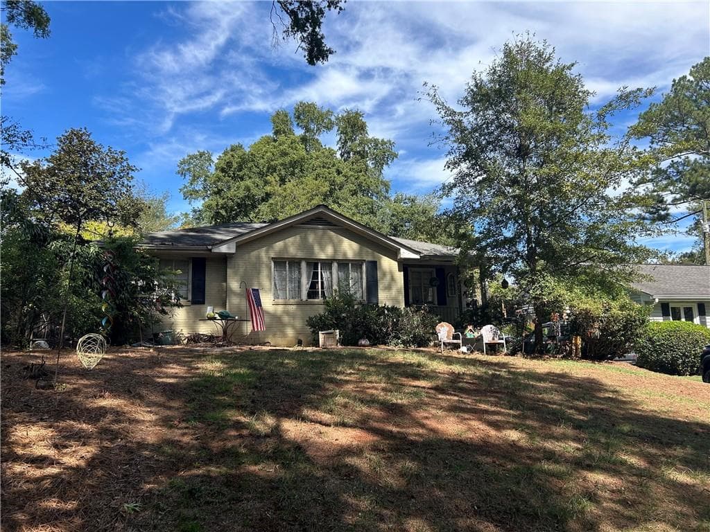 2 bedroom, 2 bathroom, 1,591 sq ft single family residence sold at 272 Cascade Drive, Marietta, GA 30064