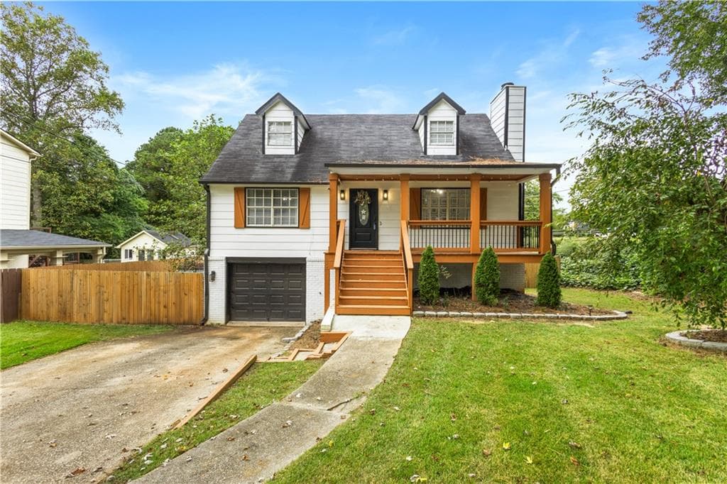 3 bedroom, 3 bathroom, 1,570 sq ft single family residence sold at 1702 Merry Oak Road, Marietta, GA 30008