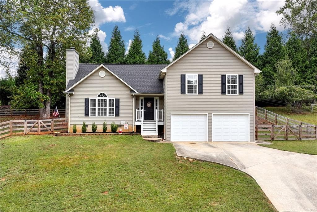 3 bedroom, 2 bathroom, 1,576 sq ft single family residence sold at 3536 Lodgehaven Drive, Gainesville, GA 30506