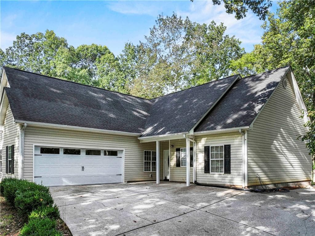 3368 Green Leaf Lane, Gainesville, GA 30507 — most recent listing photo