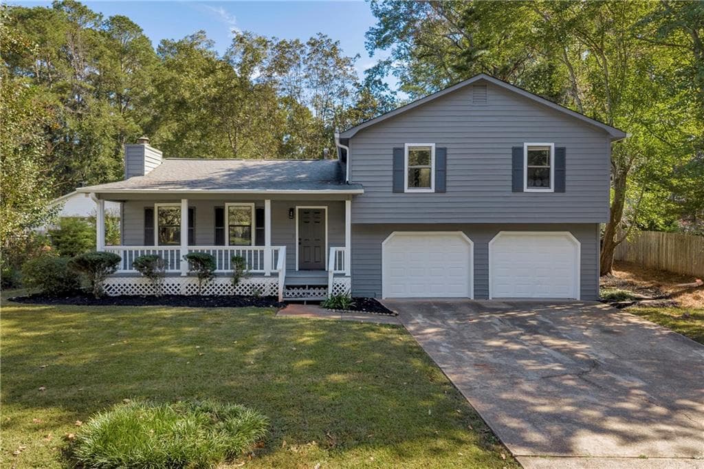 3 bedroom, 2 bathroom, 1,554 sq ft single family residence sold at 1467 Glynn Oaks Circle, Marietta, GA 30008