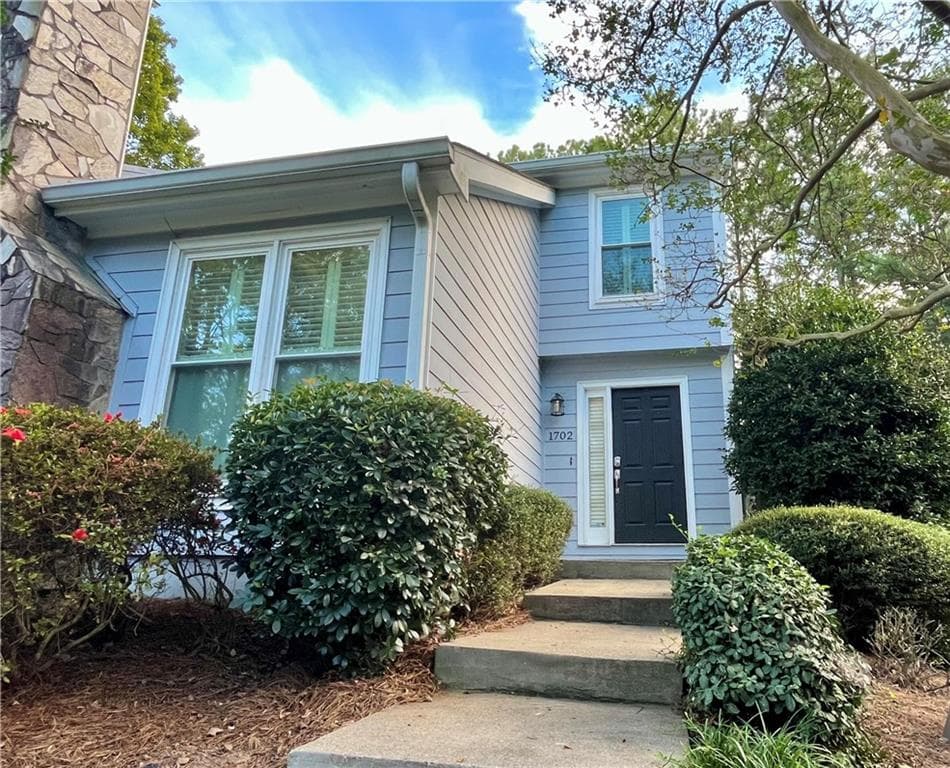 2 bedroom, 3 bathroom, 1,856 sq ft townhouse sold at 1702 Defoors Walk, Atlanta, GA 30318