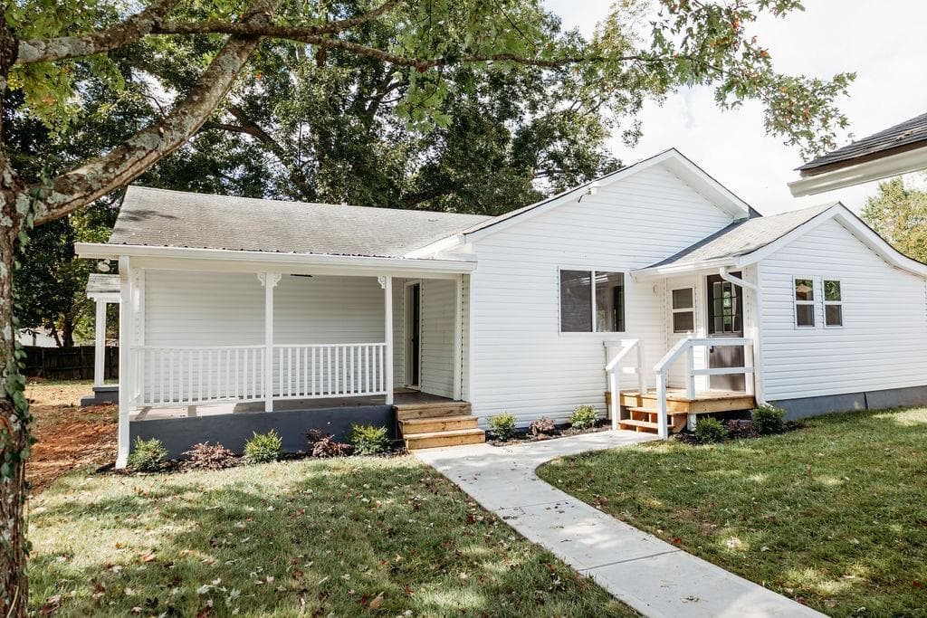 5910 Karr Road, Cumming, GA 30040 — most recent listing photo