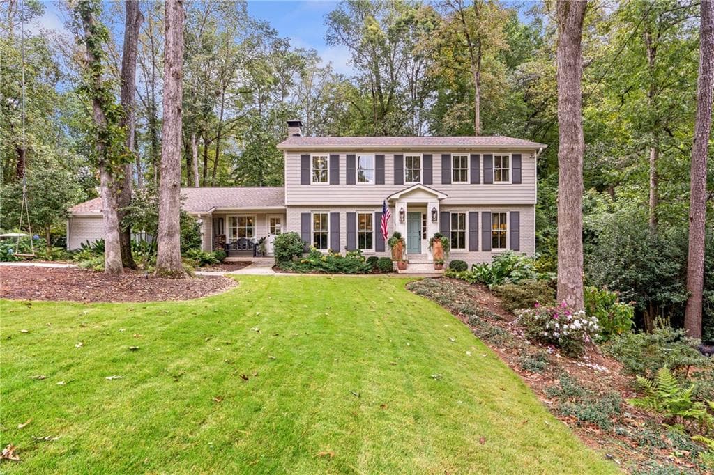 4 bedroom, 4 bathroom, 4,305 sq ft single family residence sold at 500 Tanacrest Circle, Atlanta, GA 30328