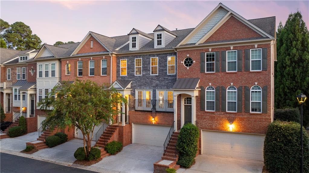 3 bedroom, 4 bathroom, 2,382 sq ft townhouse sold at 4644 Wehunt Commons Drive 31, Smyrna, GA 30082