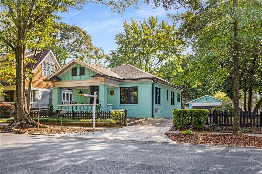5 bedroom, 3 bathroom, 2,349 sq ft single family residence sold at 811 E Lake Drive, Decatur, GA 30030