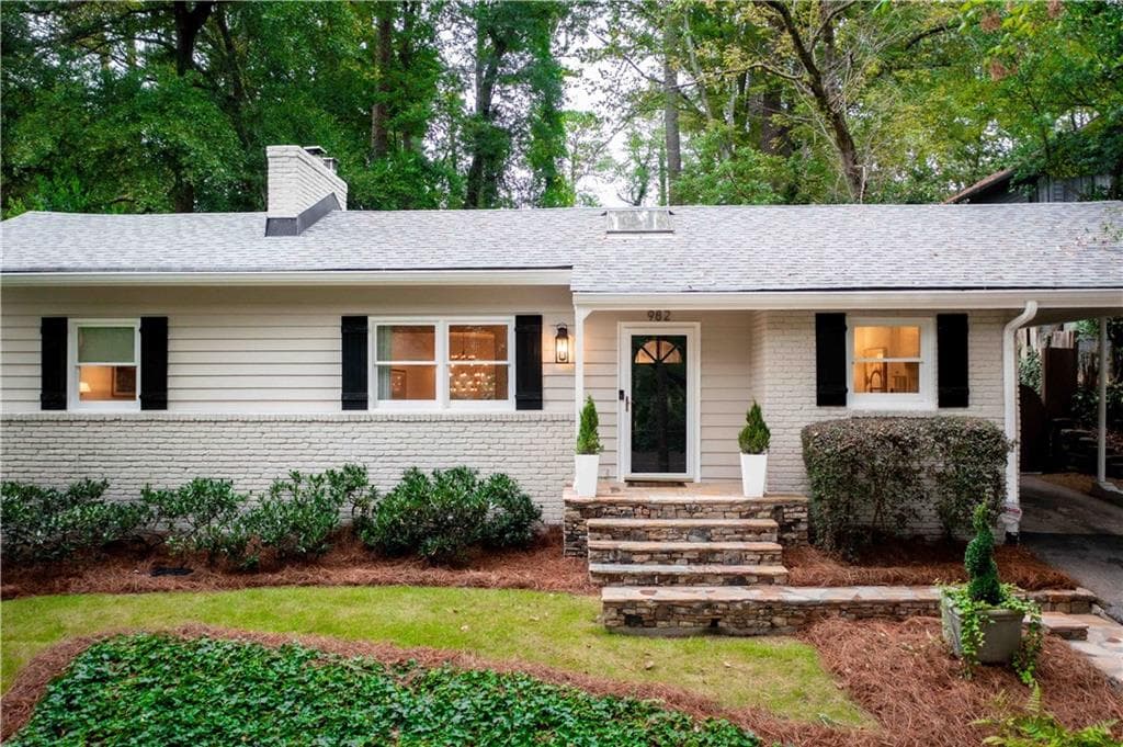 2 bedroom, 1 bathroom, 1,014 sq ft single family residence sold at 982 Cardova Drive, Atlanta, GA 30324
