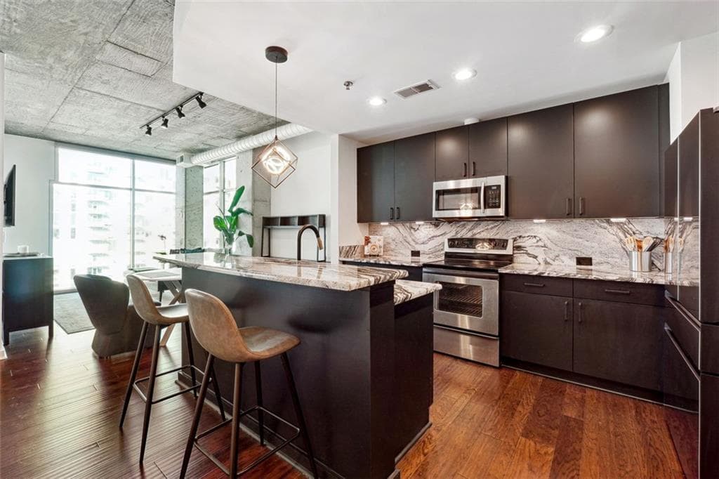 250 PHARR Road 1707, Atlanta, GA 30305 — most recent listing photo