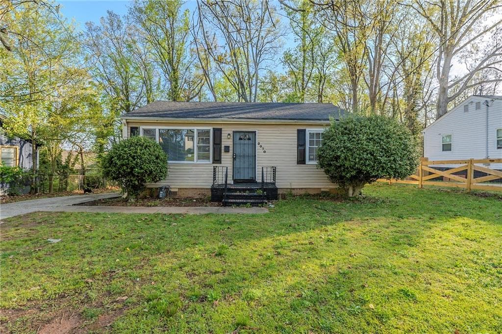 2 bedroom, 1 bathroom, 825 sq ft single family residence sold at 2070 Perkerson Road, Atlanta, GA 30310