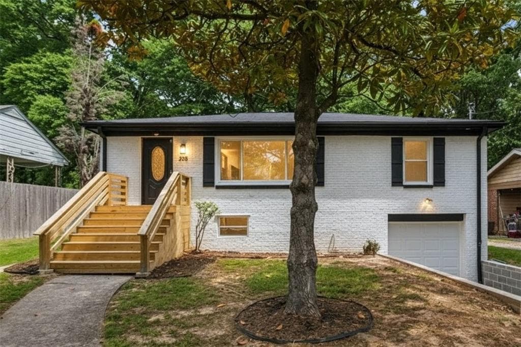 3 bedroom, 3 bathroom, 1,630 sq ft single family residence sold at 208 Silver Springs Circle, Atlanta, GA 30310