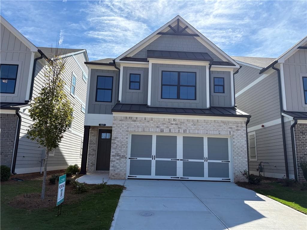 3 bedroom, 3 bathroom, 2,025 sq ft single family residence sold at 927 Crestmanor Drive, Marietta, GA 30008
