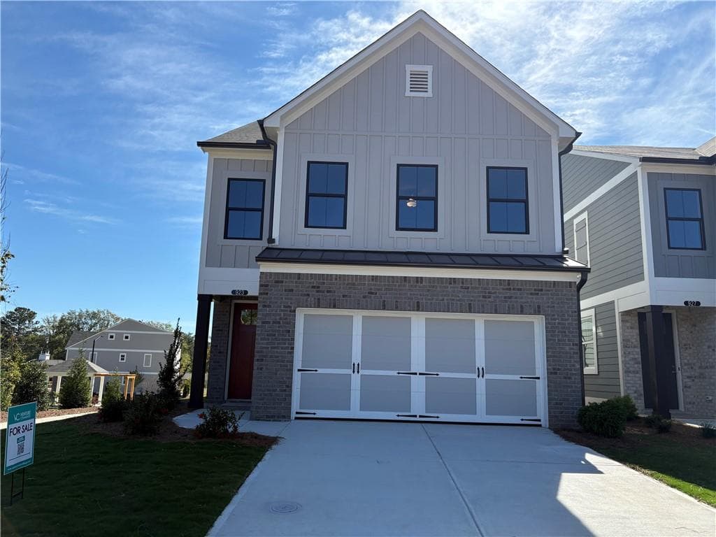 5 bedroom, 4 bathroom, 2,866 sq ft single family residence sold at 923 Crestmanor Drive, Marietta, GA 30008