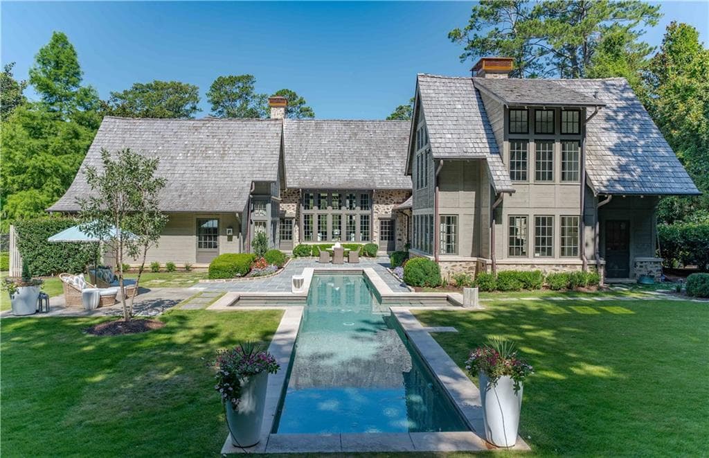 4 bedroom, 7 bathroom single family residence sold at 2979 Ridgewood Road, Atlanta, GA 30327