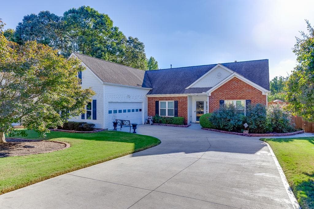5840 Stephens Mill Drive, Sugar Hill, GA 30518 — most recent listing photo