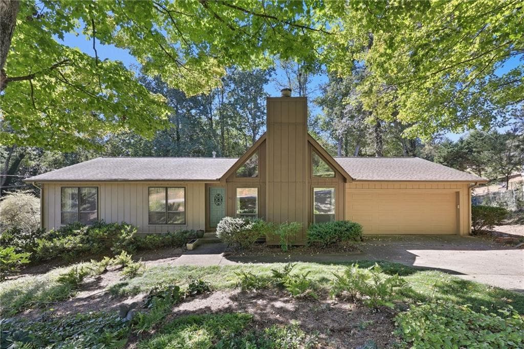 943 Parkhill Place, Gainesville, GA 30501 — most recent listing photo
