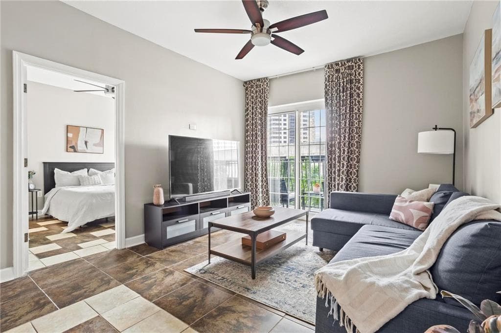 1 bedroom, 1 bathroom, 693 sq ft condominium sold at 195 14th Street 604, Atlanta, GA 30309