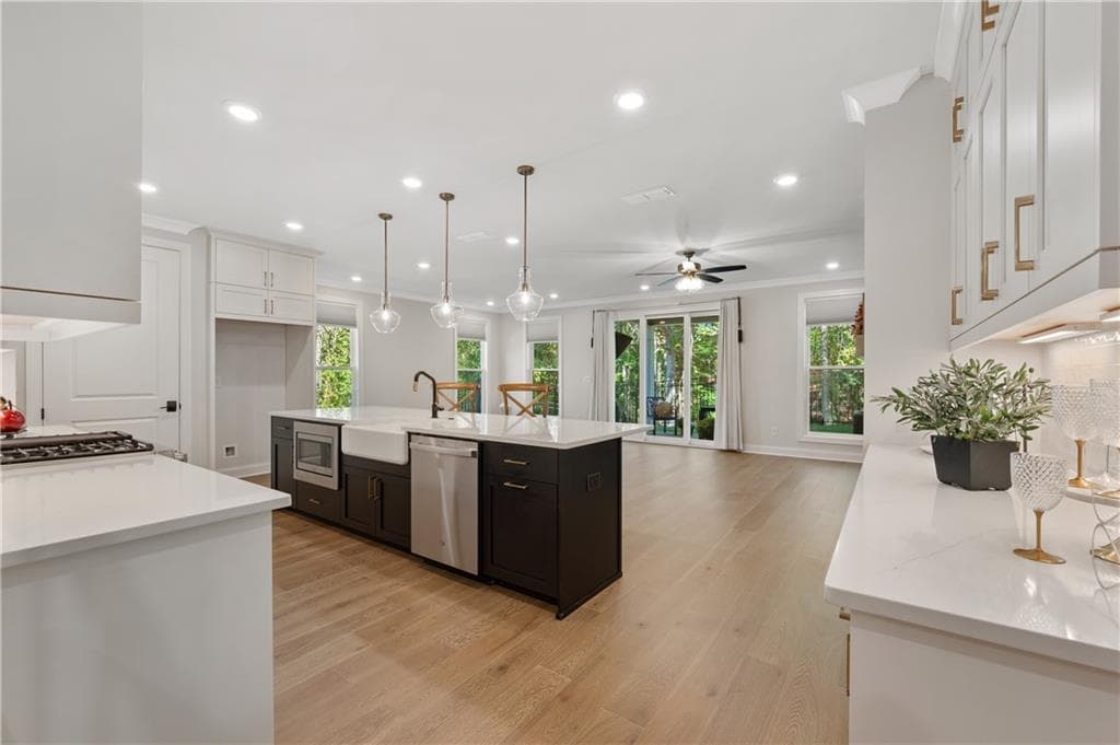 4 bedroom, 4 bathroom, 2,837 sq ft townhouse sold at 200 Wheatland Road, Alpharetta, GA 30022